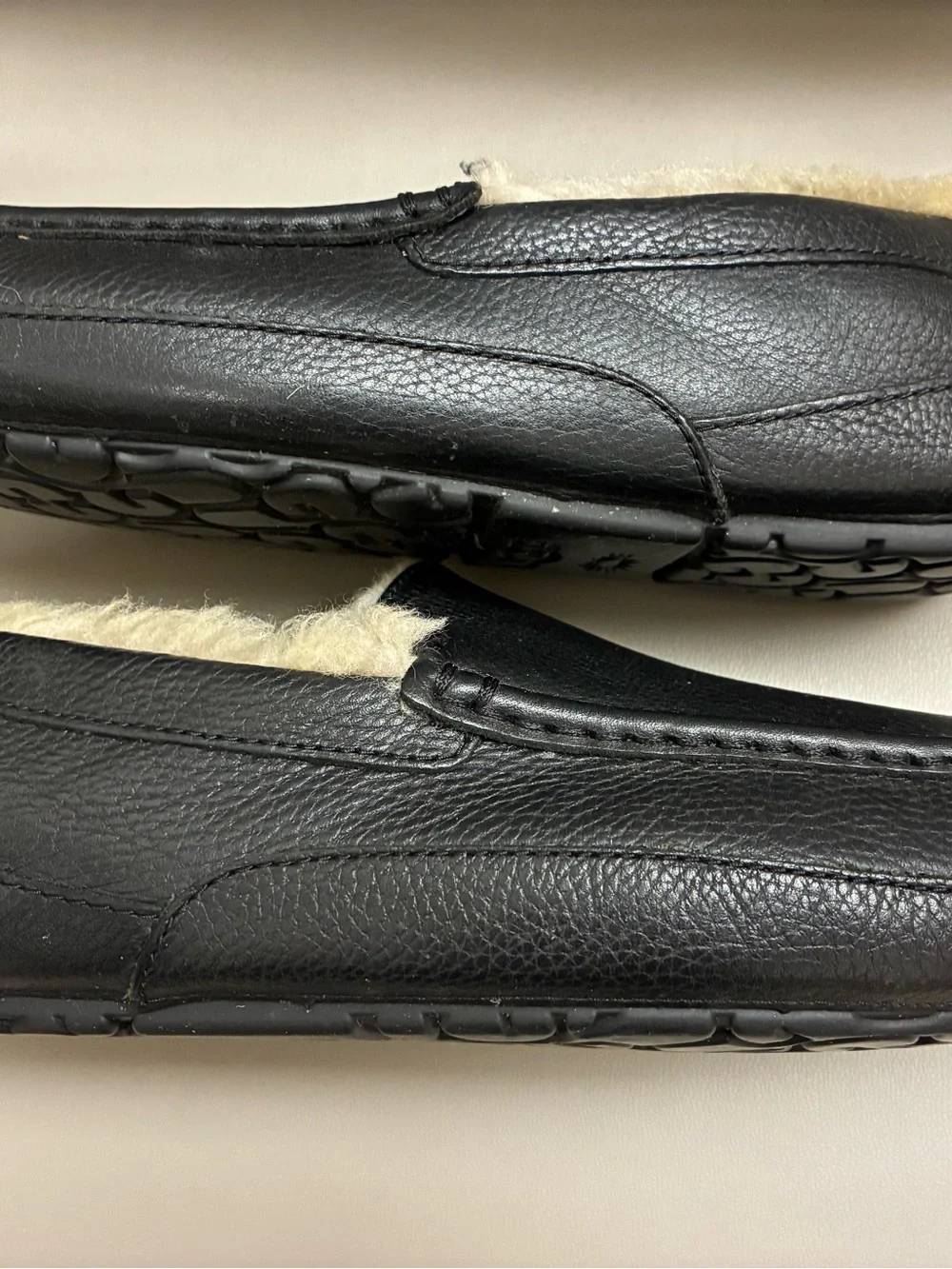UGG Ascot Black Leather Slippers Men’s 13